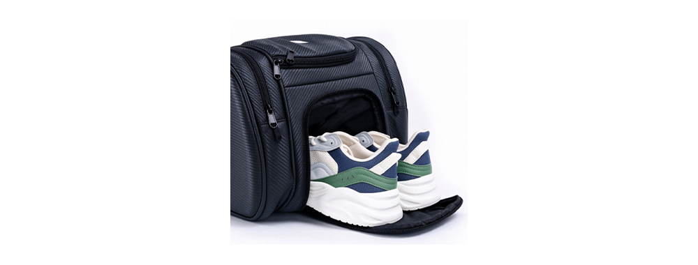 Independent breathable shoe compartment Independent breathable shoe compartment